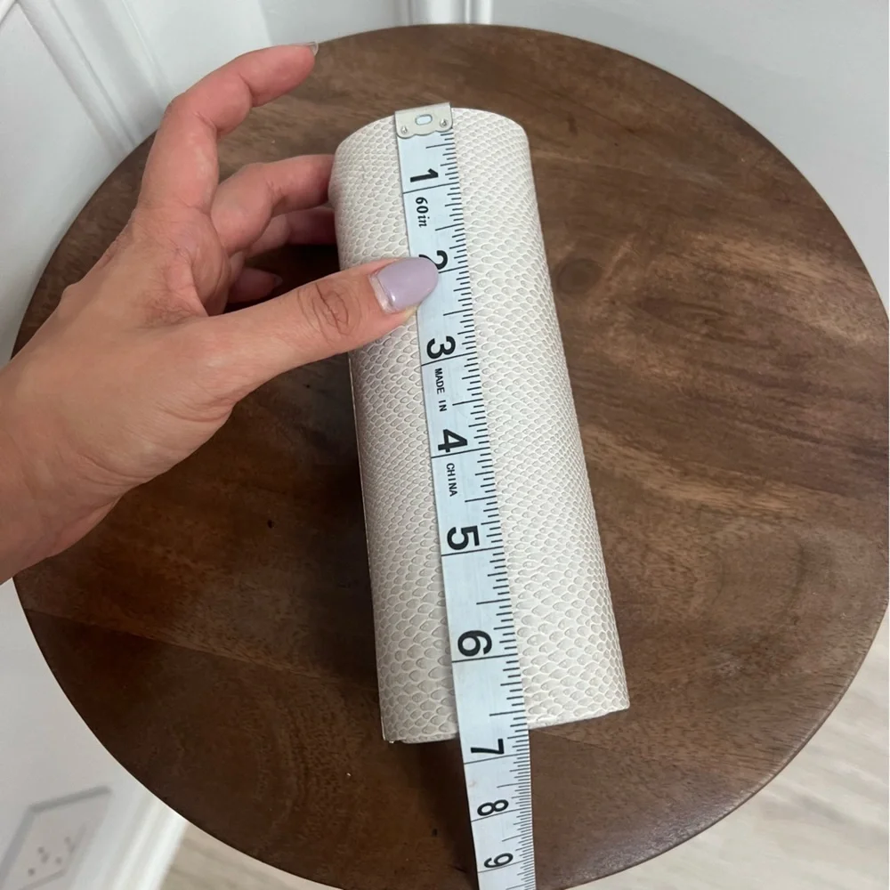 JIMMY CHOO -Sunglass Case - Picture 7 of 9